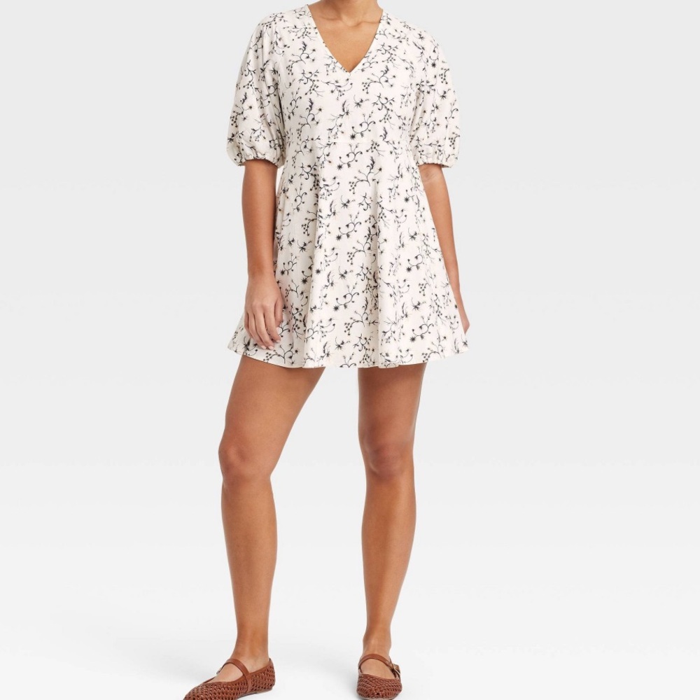 Universal Thread Cream Floral Mini Dress